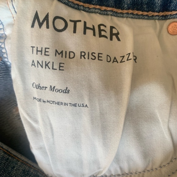 Mother Denim- Mid Rise Dazzler. Color- Other Moods size 29. worn a few times. - Picture 4 of 6